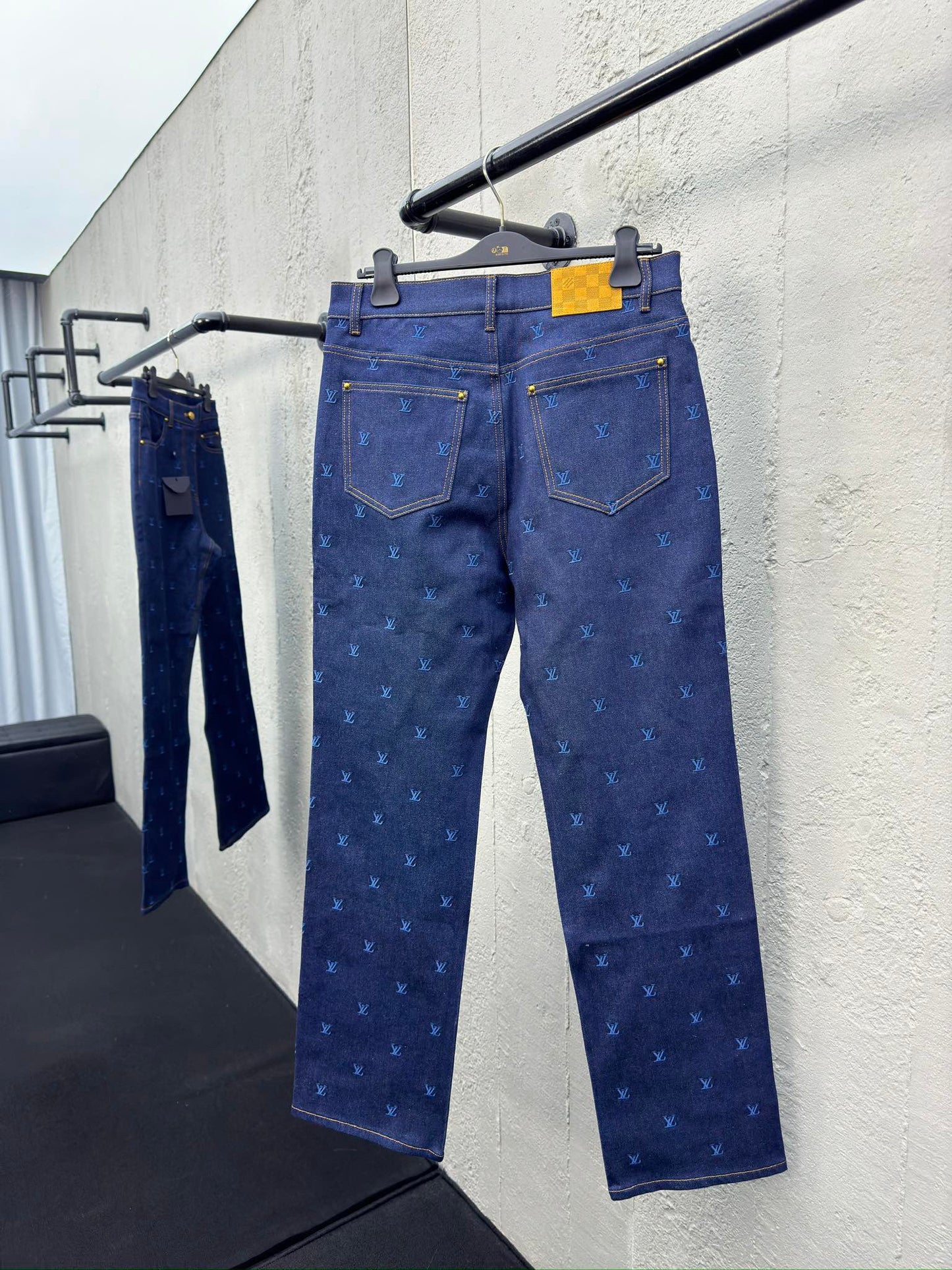 jeans