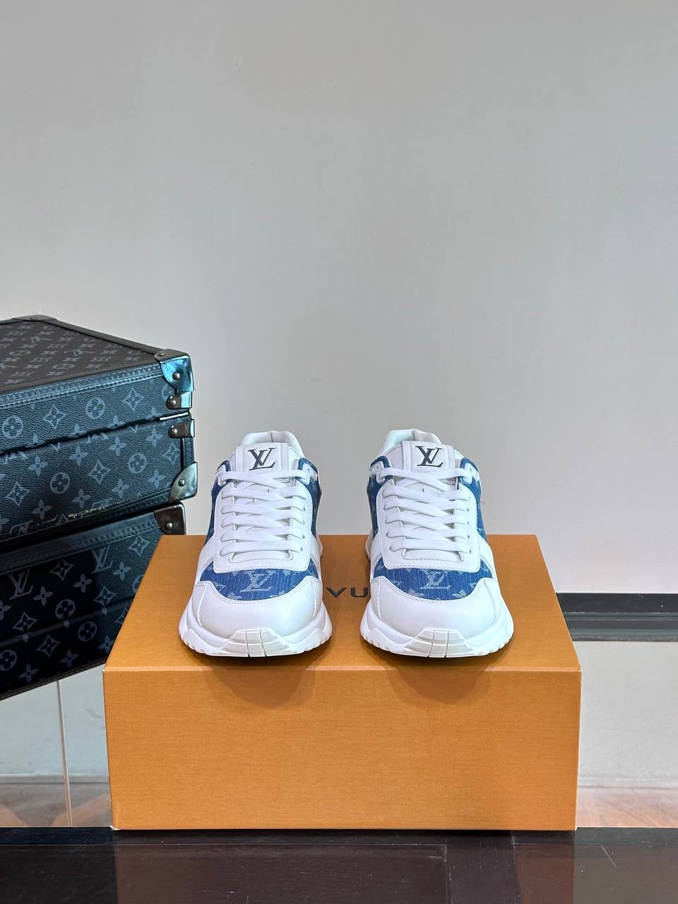 LV Run Away