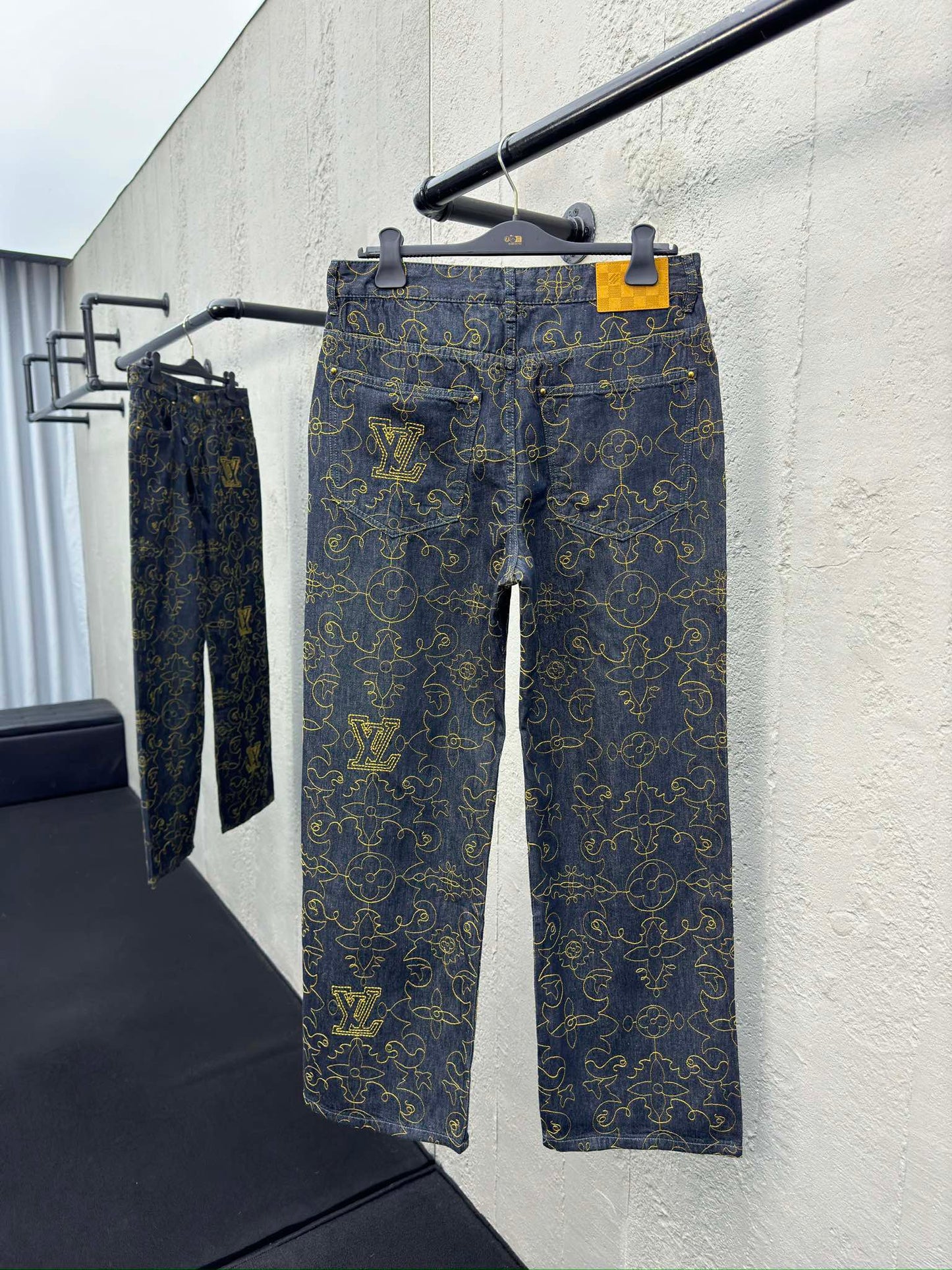 jeans