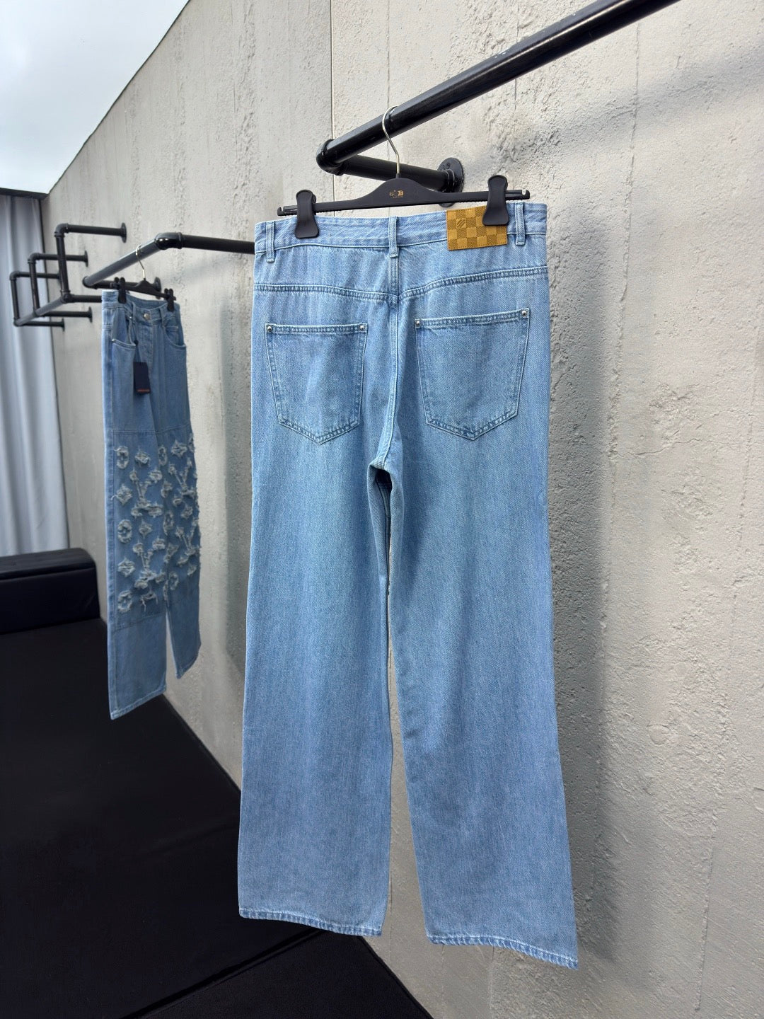 jeans