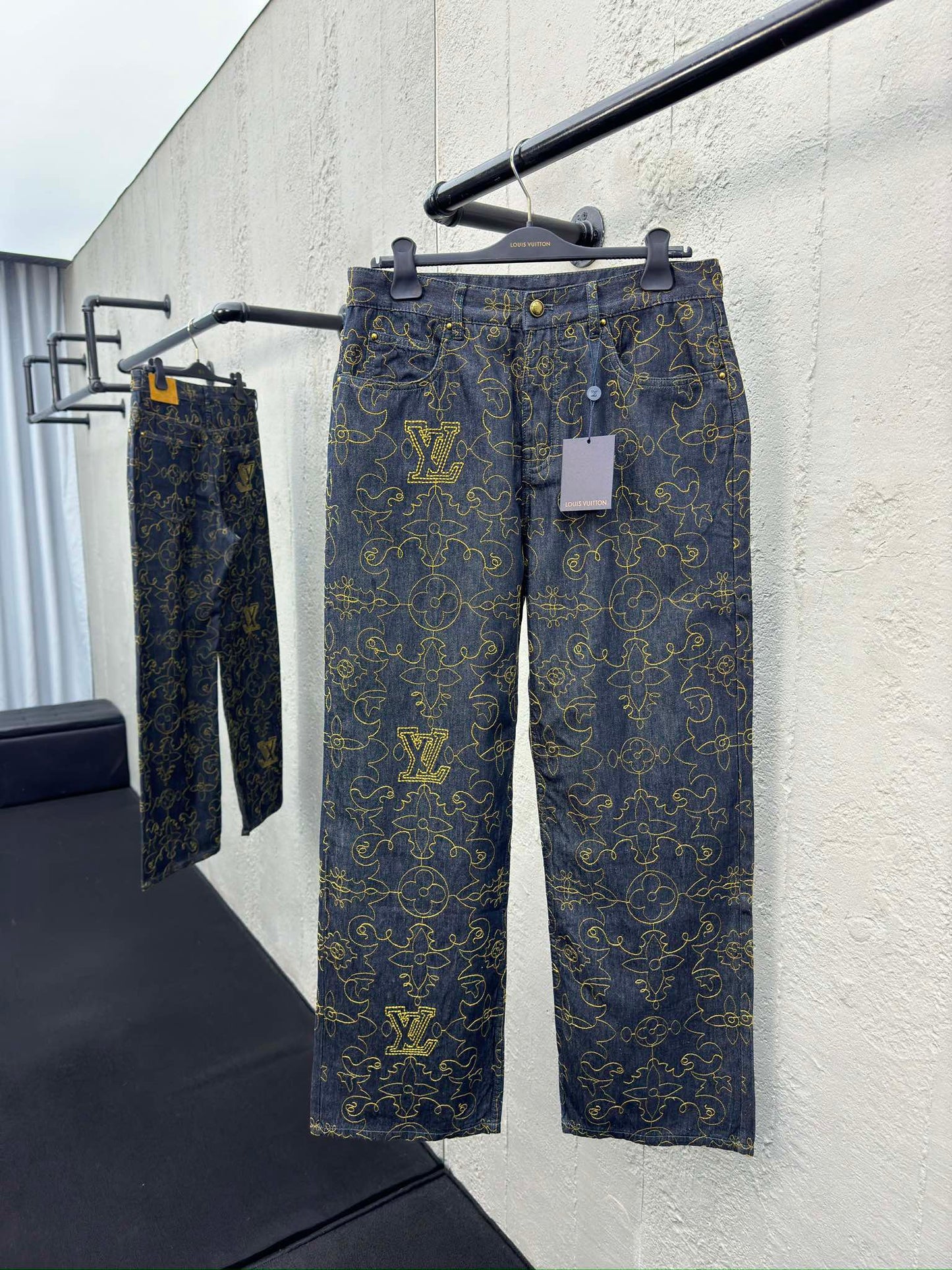 jeans