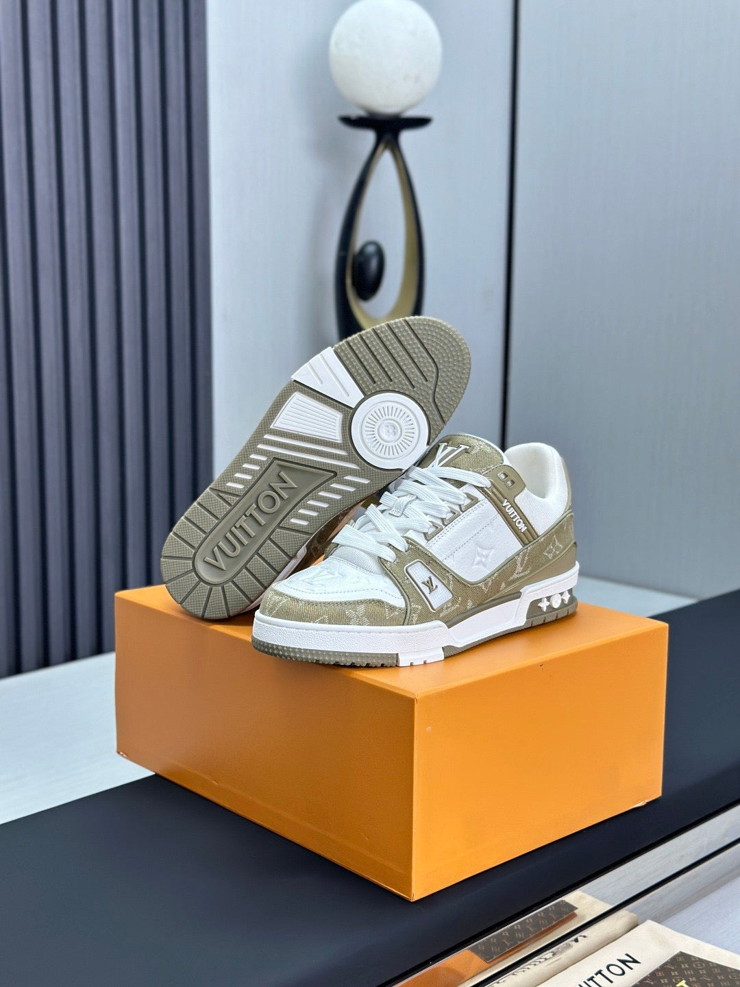 LV trainer