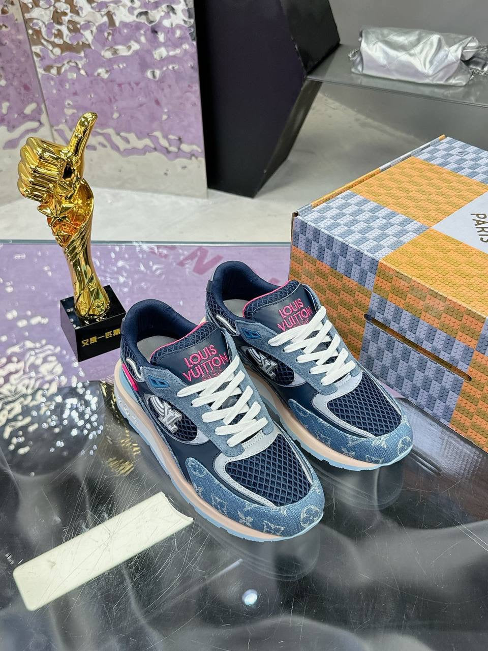 LV Run Away