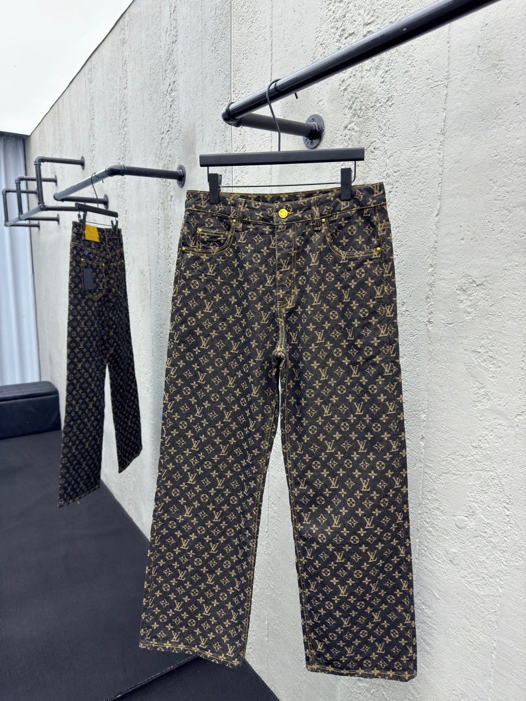 jeans
