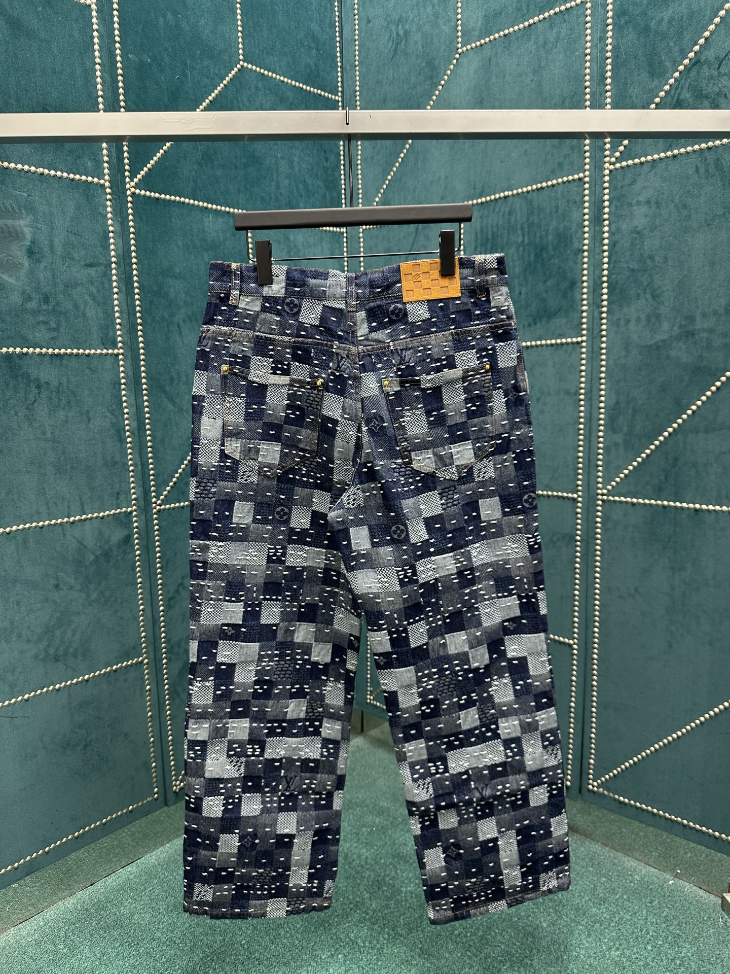 jeans