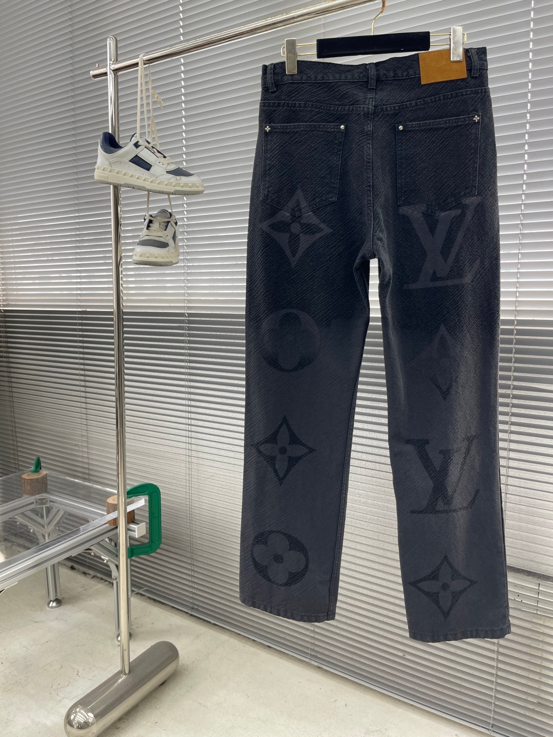jeans