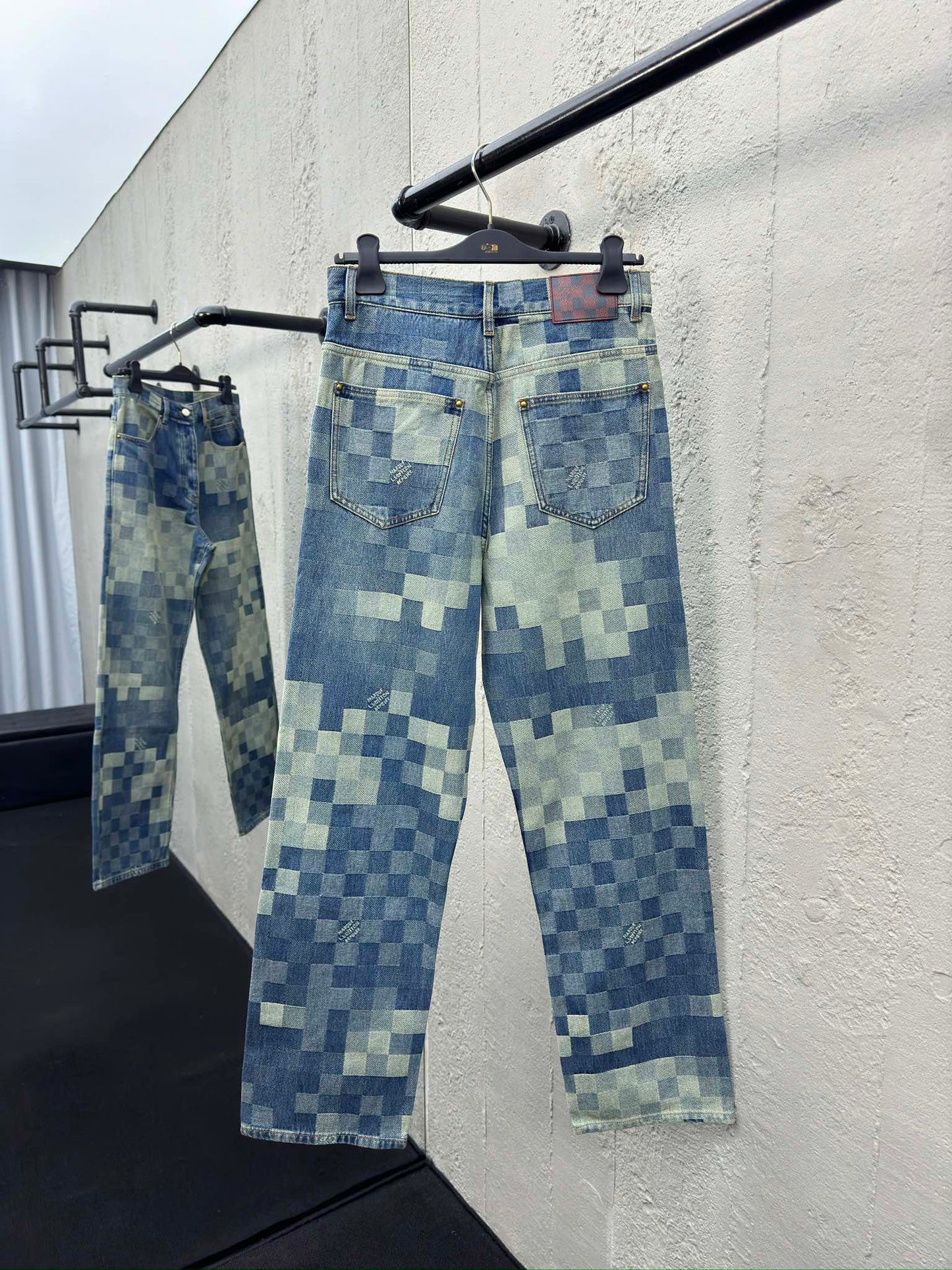 jeans