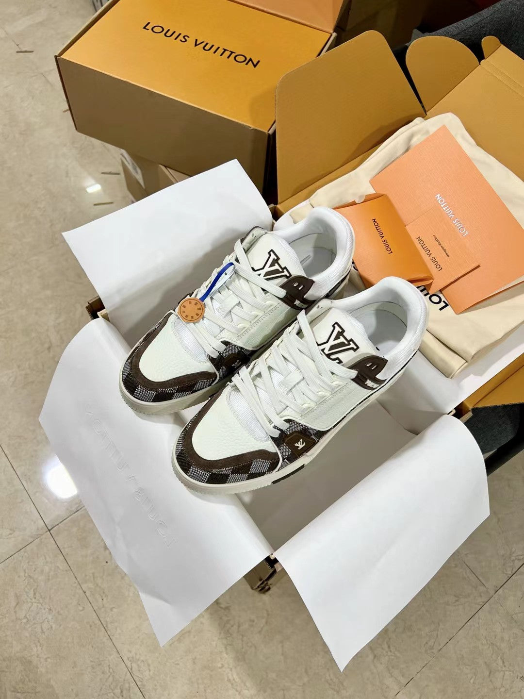 LV trainer