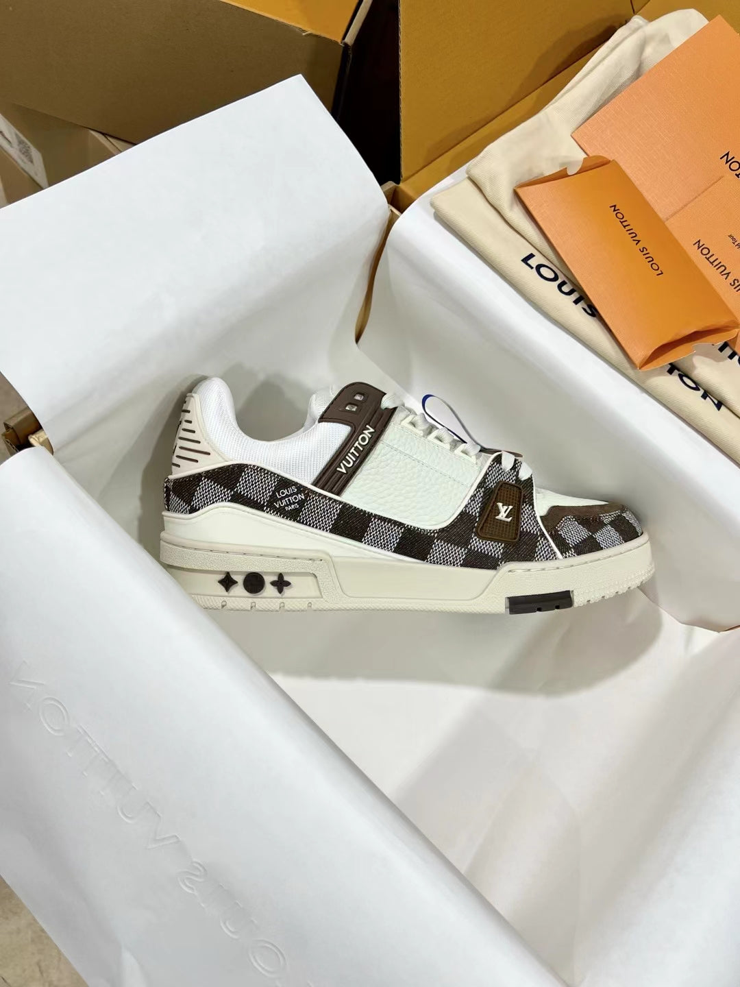 LV trainer