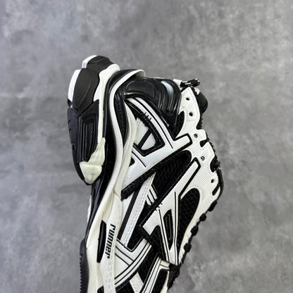 Balenciaga Runner