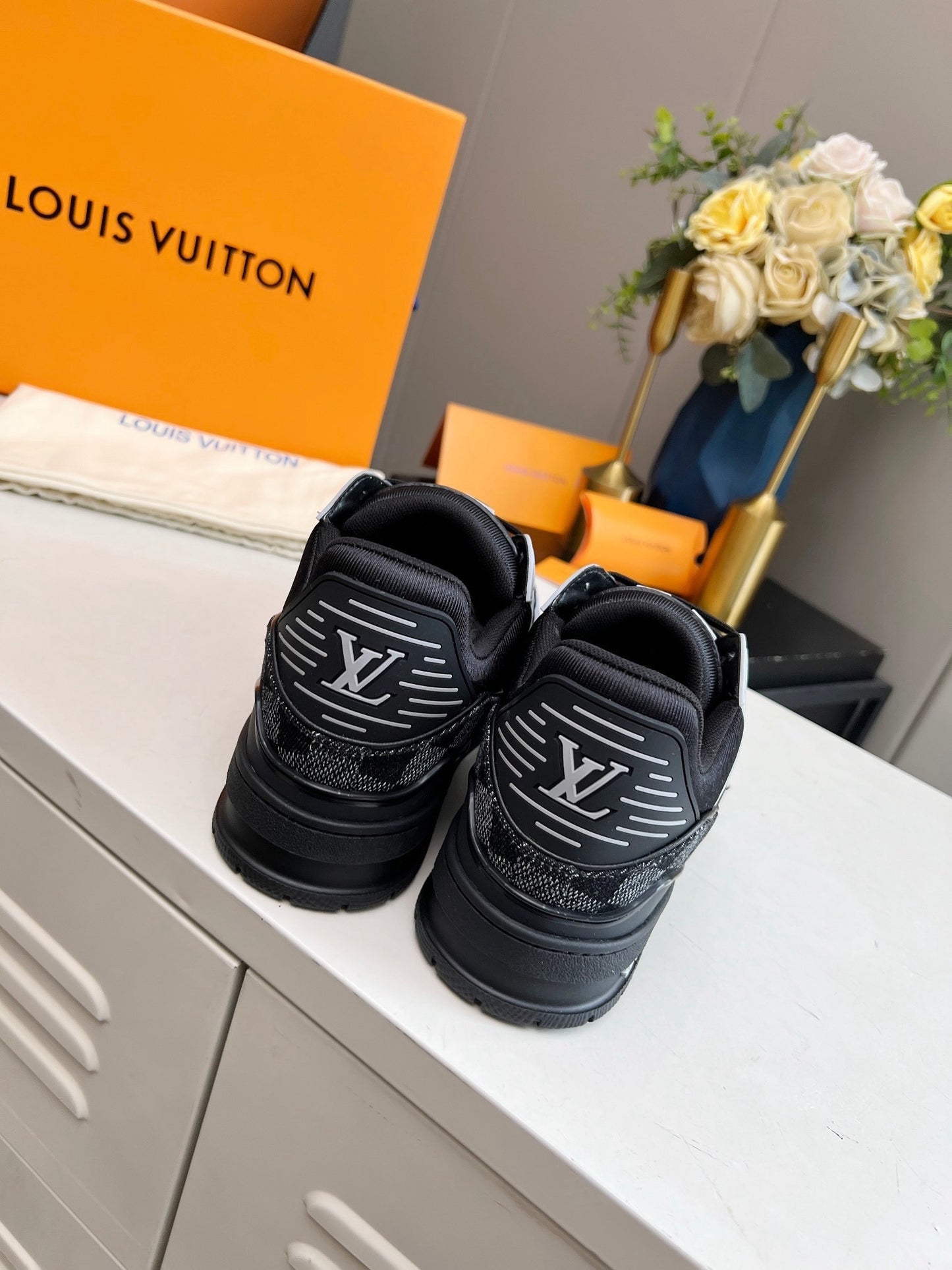 LV trainer