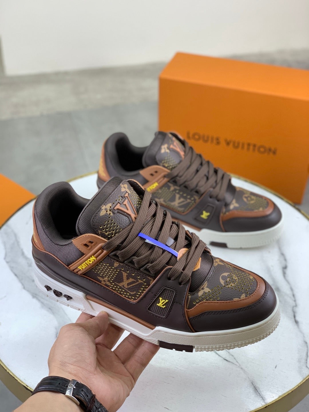 LV trainer