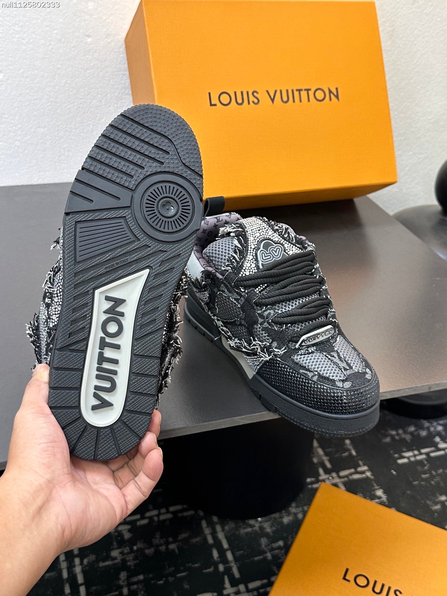 LV skate