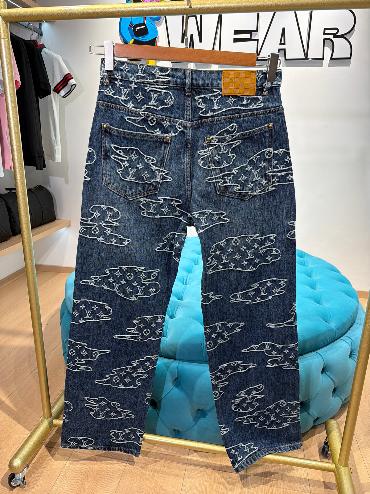 jeans