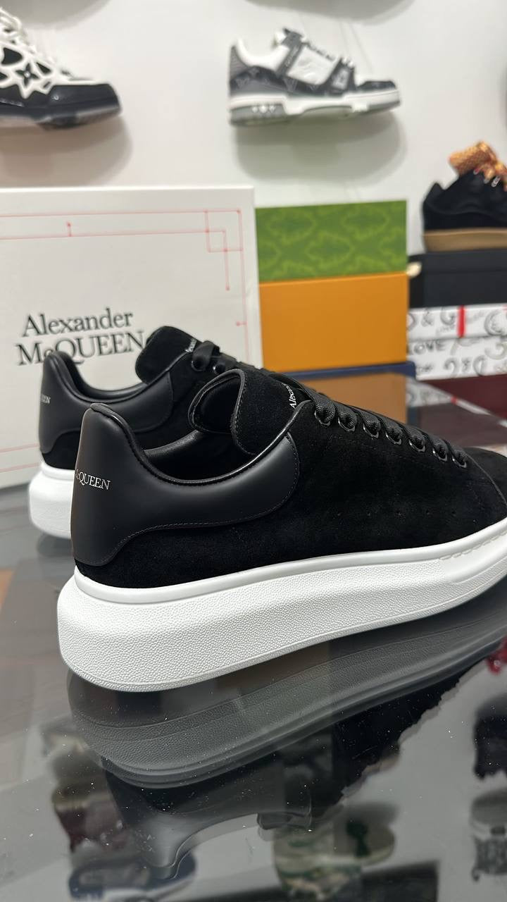 Mcqueen black